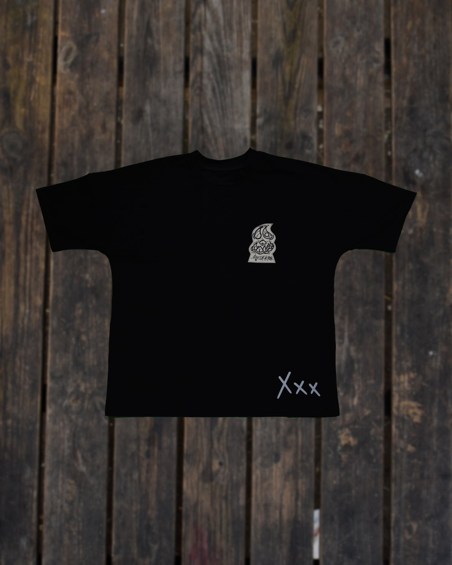 T-SHIRT OVERSIZE. MODELLO XXX